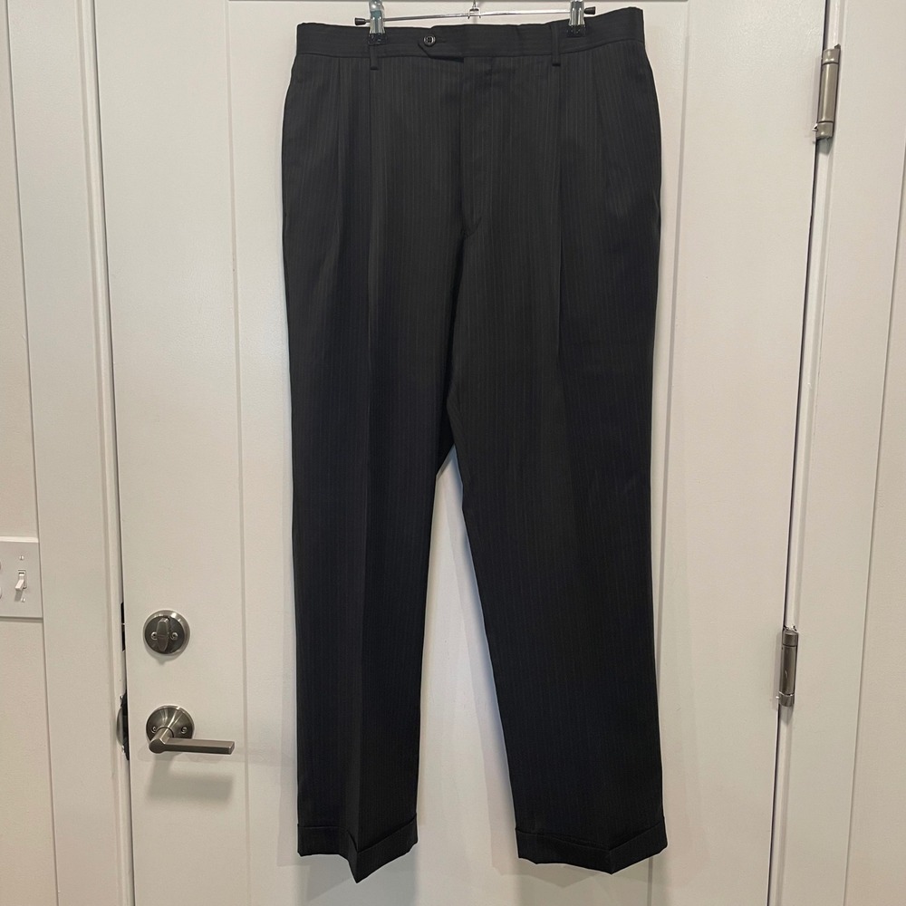 Jos A Bank Gordon Mens‎ 34x31 Charcoal Pinstripe 100% Wool Pleated Cuffed Pants